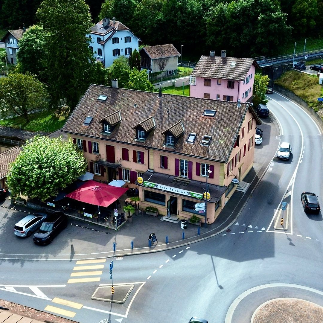 Vue aérienne du restaurant à Penthalaz